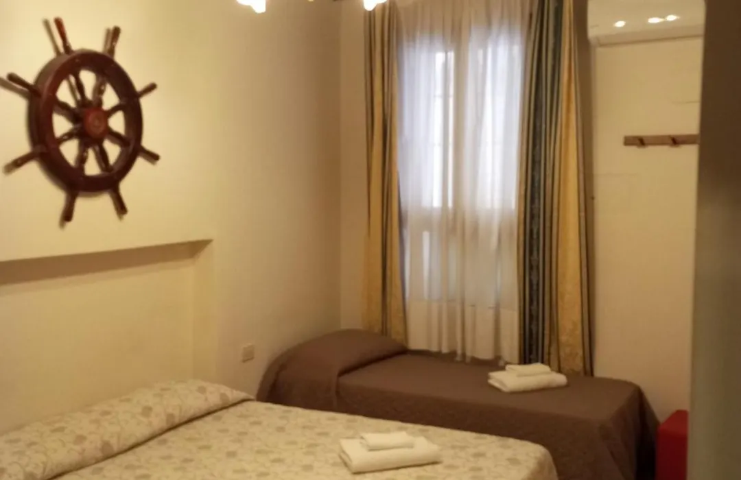 Hotel Henry-1
